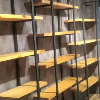 قفسه و تخته چوبی روس
