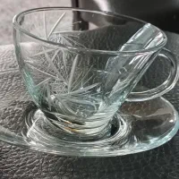 فنجان و زیر فنجانی