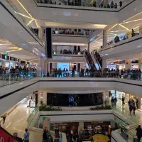 ۱۲/۵ متر مغازه پاساژ کوروش مناسب سرمایه گذاری