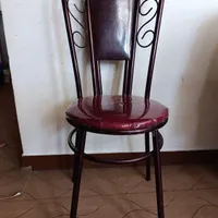 صندلی فلزی سالم و مرتب