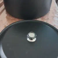 یک عددقابلمه بزرگ سایز ۴۰|ظروف پخت‌وپز|نی‌ریز, |دیوار