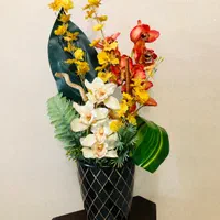 گلدان با گل مصنوعی ترکیه ای|گل مصنوعی|تهران, اکباتان|دیوار