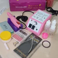 لوازم کاشت ناخن