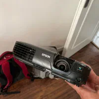 ویدیو پرژکتور اپسون خونگی|تلویزیون و پروژکتور|کرج, شهرک بنفشه|دیوار