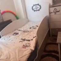 تخت خواب بدون تشک و میز توالت نوجوان و جوان|تخت و سرویس خواب|اصفهان, بهارستان|دیوار