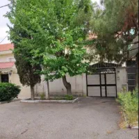 ۶۰۰متر مستغلات دربست در ۳طبقه داخل بهارستان ها