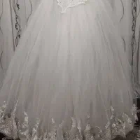 لباس عروس|لباس|بروجن, |دیوار