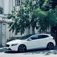 VOLVO V40 R design plus|خودرو سواری و وانت|تهران, پرستار|دیوار