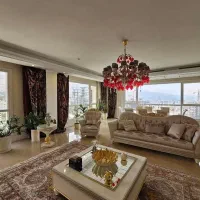 ۳۳۰ متری / بلوار ۲۴ متری /۴ پارکینگ سندی