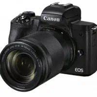 دوربین کنون m50