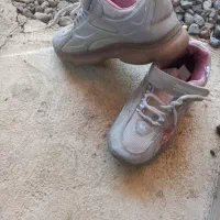 یک جفت کفش اسپرت دخترانه،فوق العاده،
