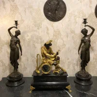 ساعت تک مجسمه و اباژور فرانسه