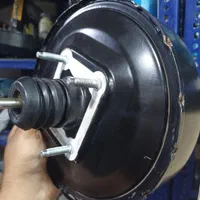 تعمیرپمپ وبوسترترمز وتعویض لنت ولوازم