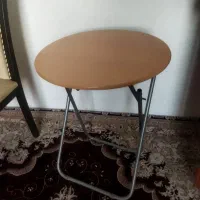 میز گرد چوبی