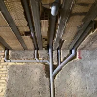 لوله کش ساختمان