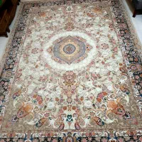 یک تخته فرش بهشتی 1200 شانه کلکسیون تبریززمینه کرم