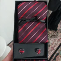 سردکمه ای و کراوات|لباس|قم, مسجد امام حسن|دیوار