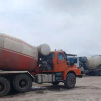راننده میکسر دو نفر