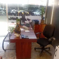 منشی خانم جهت کار در بازار آهن شادبازار یابی