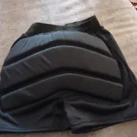 ضربه گیر باسن اسکیت