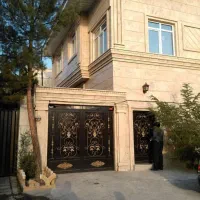 اجاره-ویلایی-سه-طبقه-تپه-کازرونی