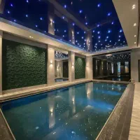 عمارت-فاخر-و-فول-مشاعات-بدون-مشابه