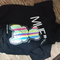 سویشرت|لباس|فردیس, دهکده|دیوار