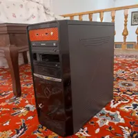 کیس با موس و کیبورد و دسته بازی و سیم های کامل