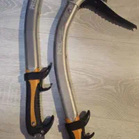 تبر یخنوردی  برند پتزل  مدل کوآرک . petzl quark