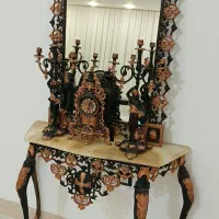 آینه و شمعدان و ساعت