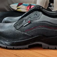 کفش ایمنی نو