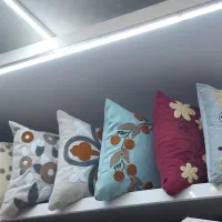 کوسن گل دار و ساده