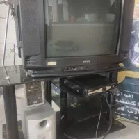 تلویزیون ومیز تلویزیون