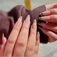 کاشت ناخن و آموزش کاشت با تضمین یادگیری کامل|خدمات آرایشگری و زیبایی|شیراز, میانرود|دیوار