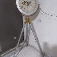 ساعت ایستاده