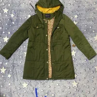 تعدادی لباس زنانه ‌فرم مدرسه پسرانه|لباس|رشت, باهنر|دیوار