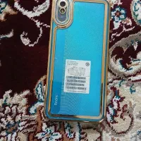 یک عدد گوشی سامسونگ