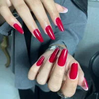 کاشت ناخن و ژلیش پا با قیمت افتتاحیه