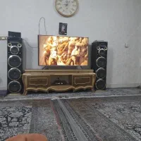 تلویزیون با میز باند