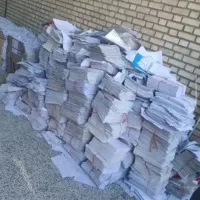جمع آوری کتاب کاغذ دفتر کارتن درهم مجله روزنامه