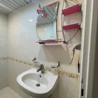 شلف و آینه و روشویی