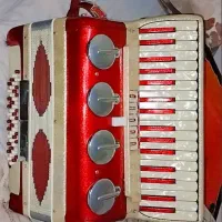 آکاردئون|پیانو، کیبورد، آکاردئون|رشت, منظریه|دیوار