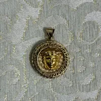 پلاک طلای ورساچ