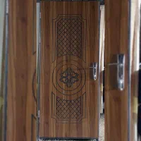 درب پیش ساخته|عمده‌فروشی|شیراز, کوشک میدان|دیوار