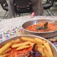 نیاز مند نیروی خانم شیفت صبح و شب