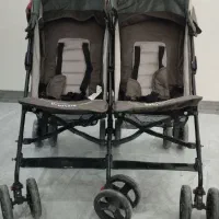 کالسکه دوقلو