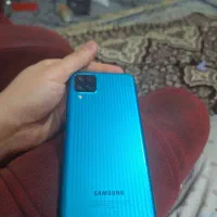 گوشی m12 درحد نو ام 4حافظه 64