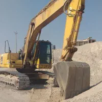 بیل مکانیکی کوماتسو ۲۲۰ خط ۷ پلاک ملی