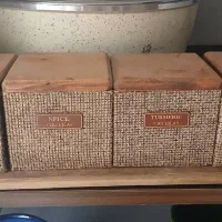 چندتکه ظروف آشپزخانه با پاسماوری