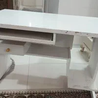 میز کامپیوتر سالم وچوب خالص